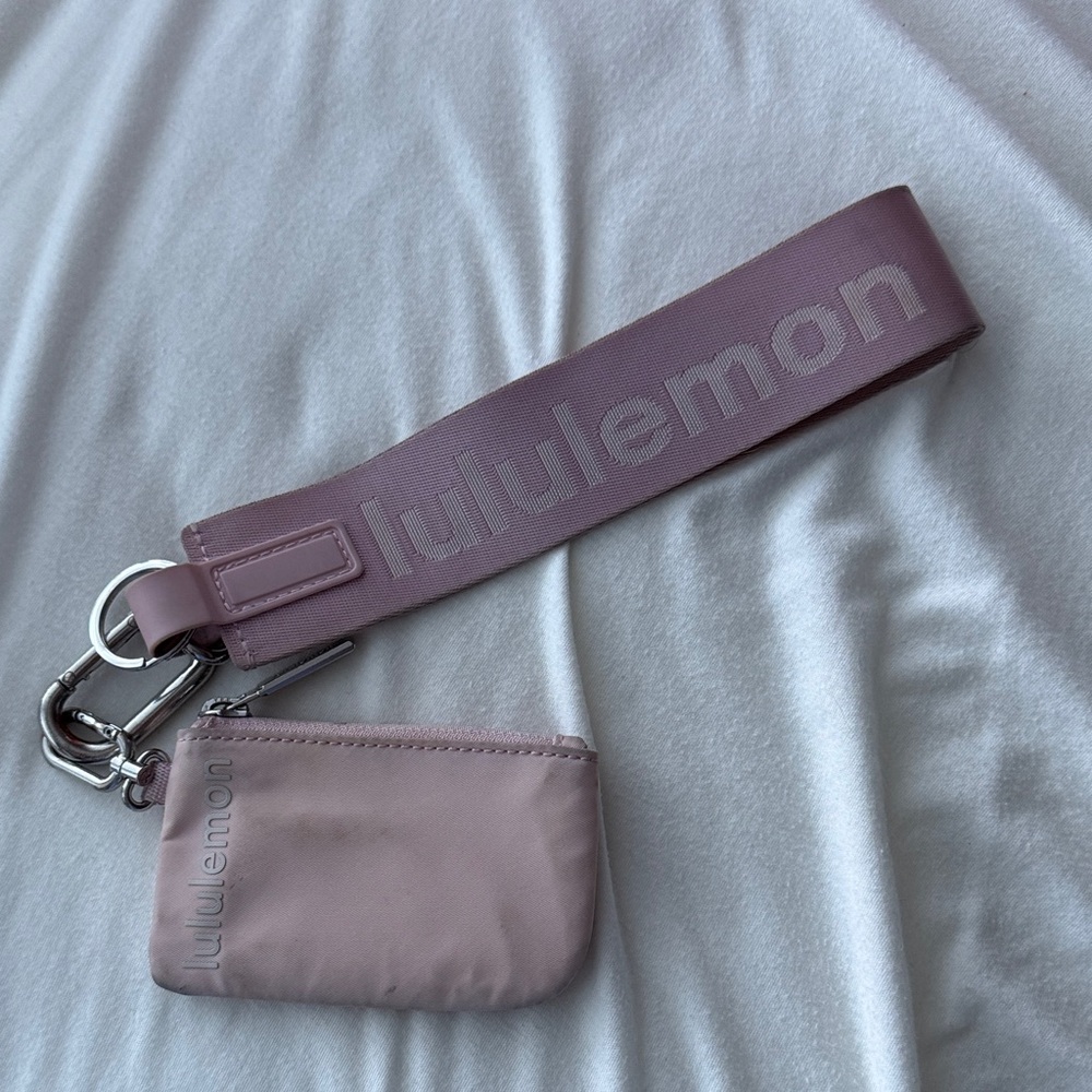 lululemon never lost keychain